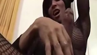 Shemal Big dick shemale sucking cock