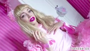 Hot Hot shemale face fucking